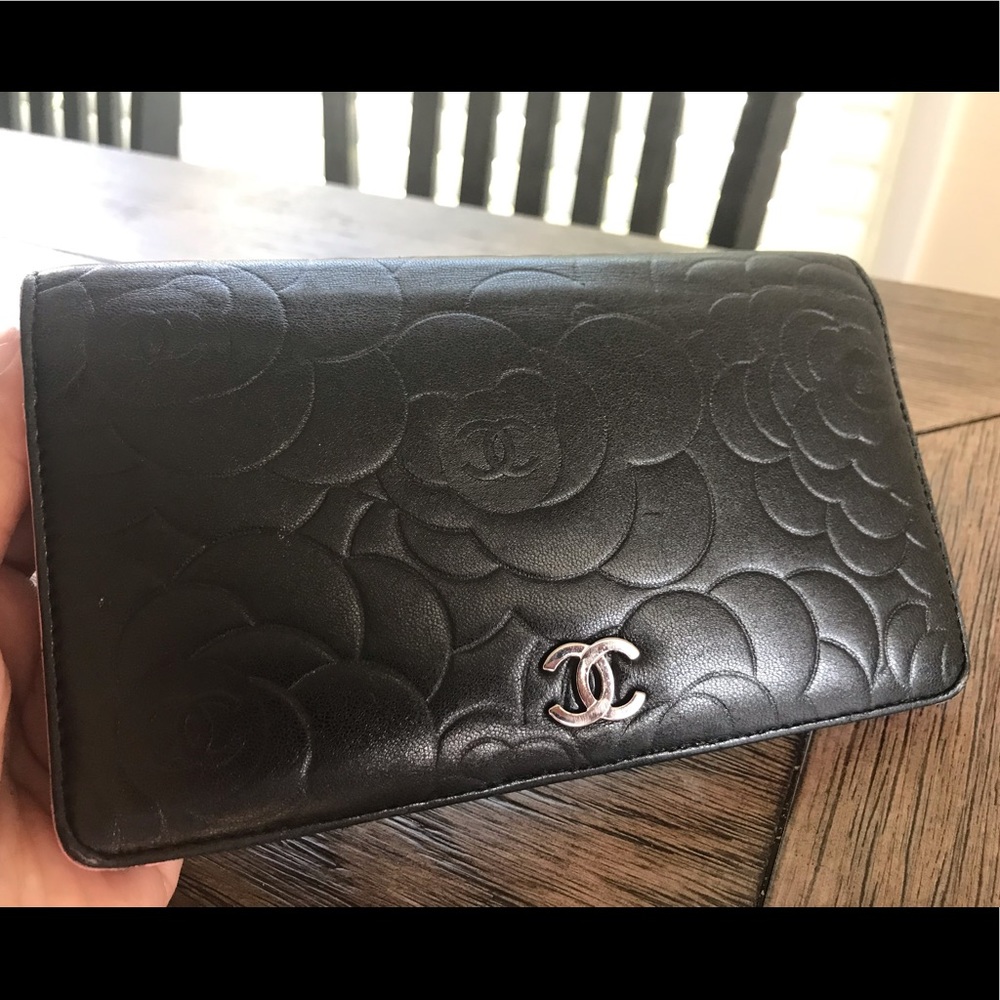 Authentic Chanel Bi-Fold Lambskin wallet